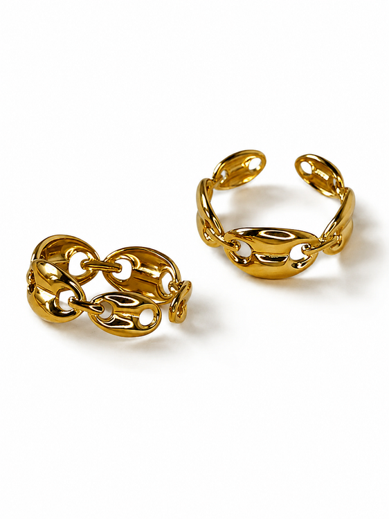 Looped Rings by YAVI Atelier